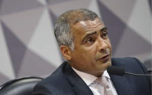 Romário a favor do impeachment
