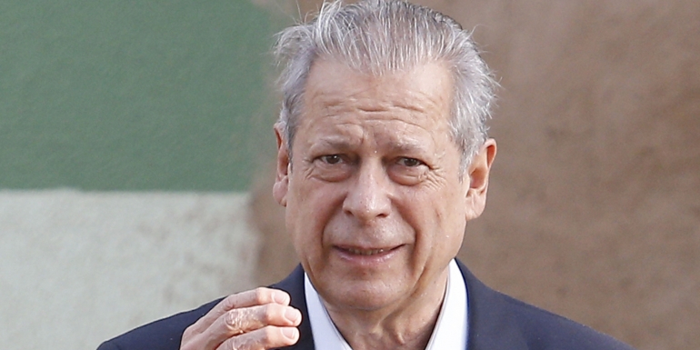 Dirceu é condenado a 23 anos de prisão