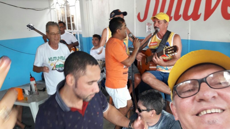 Ninguém sai, nem se cansa