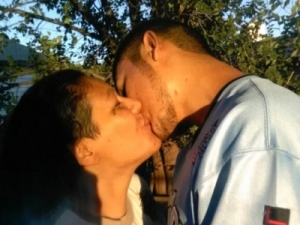 Apaixonados, mãe e filho lutam por amor proibido