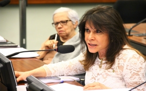 Maria Helena aprova Projeto que protege consumidor