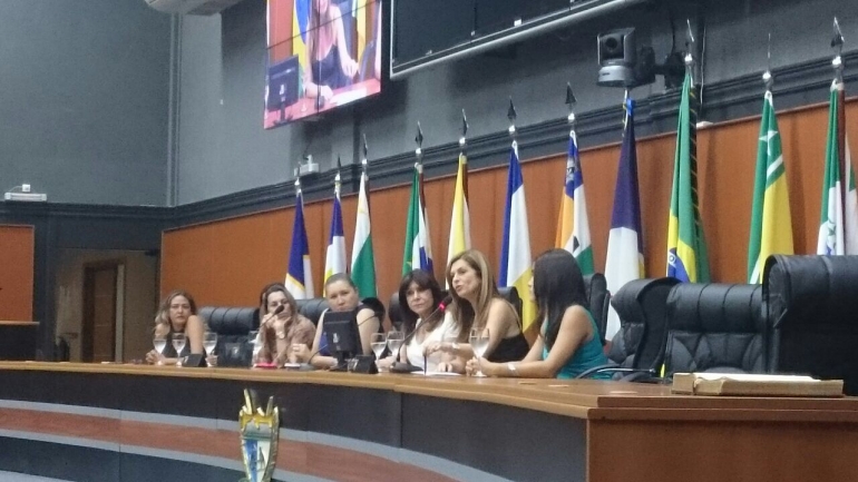 “Vidas partidas” atrai centenas de pessoas
