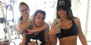 Filha(o) de Gretchen aparece com barba em foto com namorada