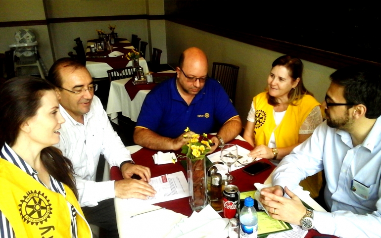 Distrito 4720:  novo comando; acompanhamento de planos