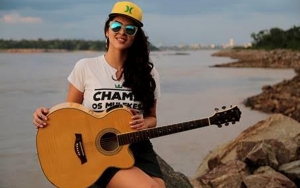 Hoje tem Ana Lu no Pátio Musical